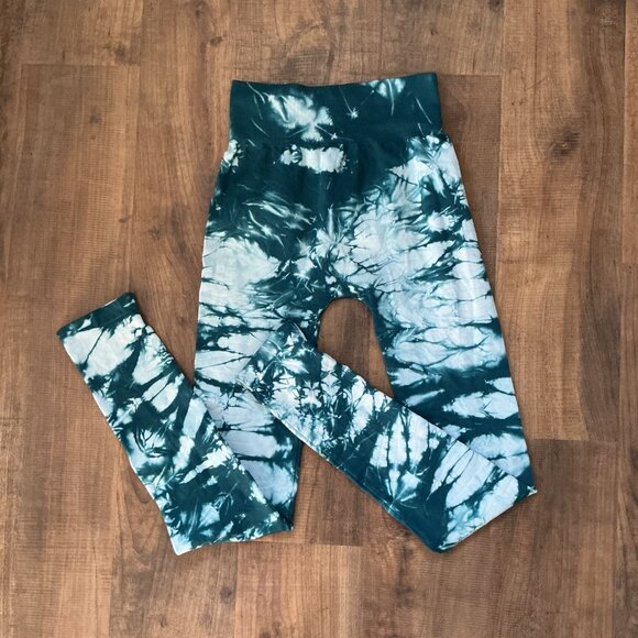 Nikibiki Tie Dye Seamless Leggings | High Waist | Ribbed Waistband Size Small - Picture 8 of 8